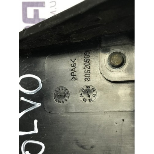 Кронштейн повітропроводу Volvo S40 1.9TD DI 1995-2004 30620509